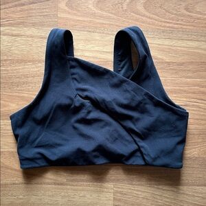 Lululemon Black CrissCrossFront Sports Bra